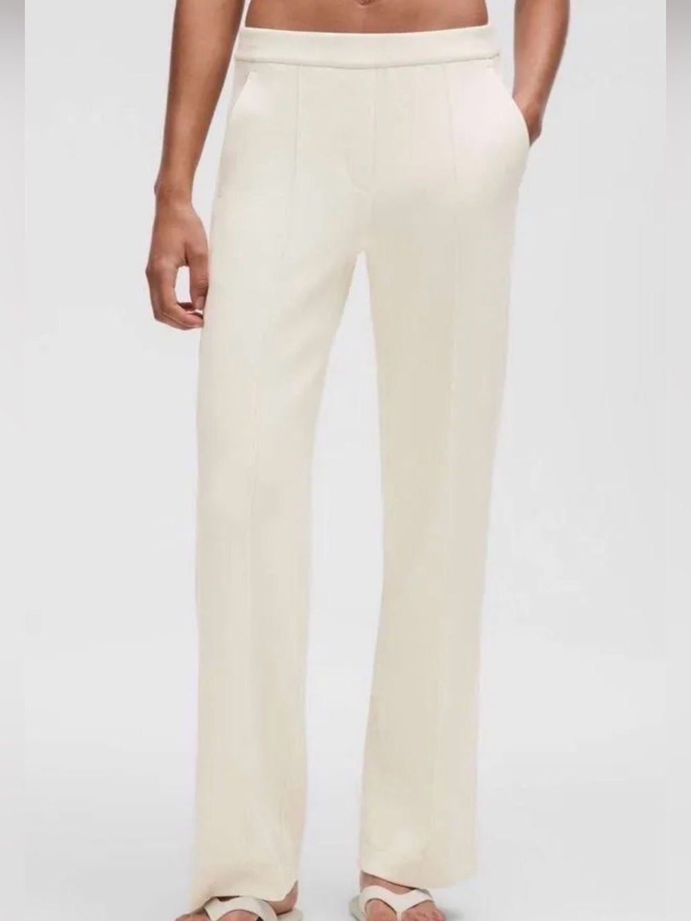 51. NWT Lululemon Softstreme Pintuck Mid-Rise Pant *Regular Sz XL